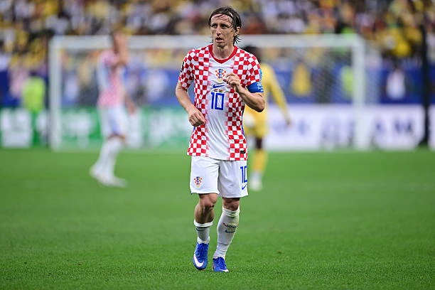 Modric đi vào lịch sử, giúp Croatia giành vé đi tiếp Modric đi vào lịch sử, giúp Croatia giành vé đi tiếp