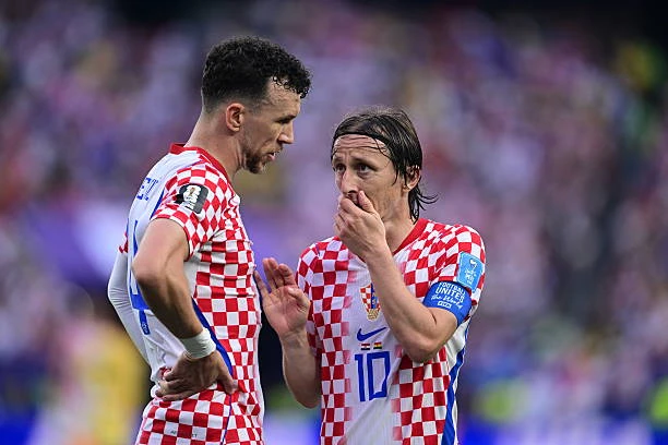 Modric đi vào lịch sử, giúp Croatia giành vé đi tiếp Modric đi vào lịch sử, giúp Croatia giành vé đi tiếp