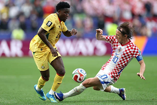 Modric đi vào lịch sử, giúp Croatia giành vé đi tiếp Modric đi vào lịch sử, giúp Croatia giành vé đi tiếp