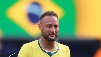 Neymar chính thức giã từ tuyển Brazil sau 16 năm cống hiến