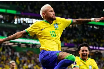 Neymar và 15 năm gánh vác niềm kiêu hãnh dang dở của Brazil