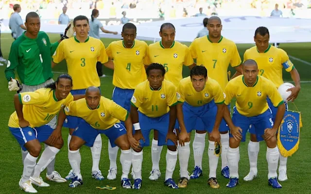 Ngày này năm xưa: Làm thế nào lão tướng Zidane khắc chế cả hàng tiền vệ Brazil? Ngày này năm xưa: Làm thế nào lão tướng Zidane khắc chế cả hàng tiền vệ Brazil?