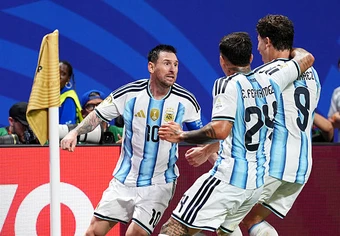 Ngược dòng điên rồ, Argentina giành vé vào tứ kết World Cup 2026
