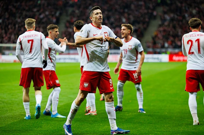 Ngược dòng hạ Albania, Ba Lan tiến sát vé dự World Cup Ngược dòng hạ Albania, Ba Lan tiến sát vé dự World Cup