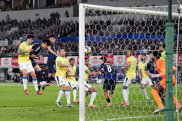 Nhật Bản có đủ vũ khí để trừng phạt hàng thủ Brazil Nhật Bản có đủ vũ khí để trừng phạt hàng thủ Brazil