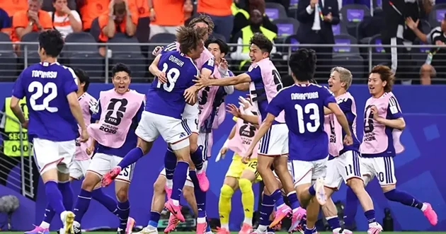 Nhật Bản hòa Hà Lan 2-2, châu Á lập kỷ lục World Cup Nhật Bản hòa Hà Lan 2-2, châu Á lập kỷ lục World Cup