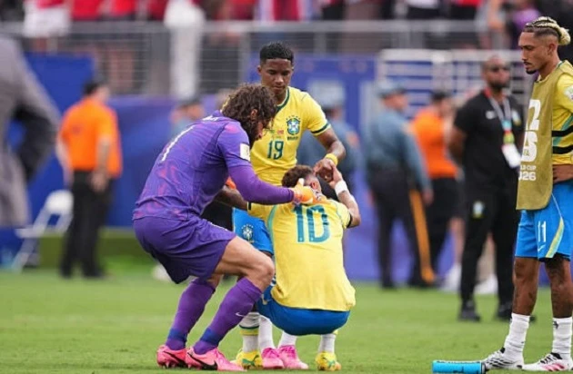 Nhật ký World Cup 2026 sáng 6/7: Brazil lập loạt kỷ lục buồn; Alisson an ủi Neymar sau cú sốc trước Na Uy