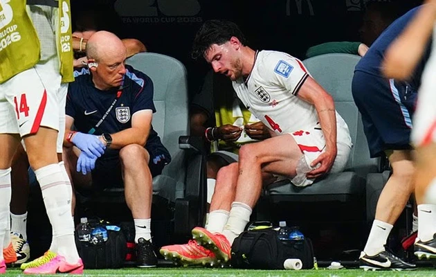 Nhật ký World Cup 2026 tối 2/7: Rice nén đau thi đấu; Messi bị gọi tên sau tấm thẻ đỏ của Balogun Nhật ký World Cup 2026 tối 2/7: Rice nén đau thi đấu; Messi bị gọi tên sau tấm thẻ đỏ của Balogun