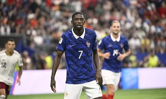 Ousmane Dembele gây phẫn nộ trong phòng thay đồ tuyển Pháp