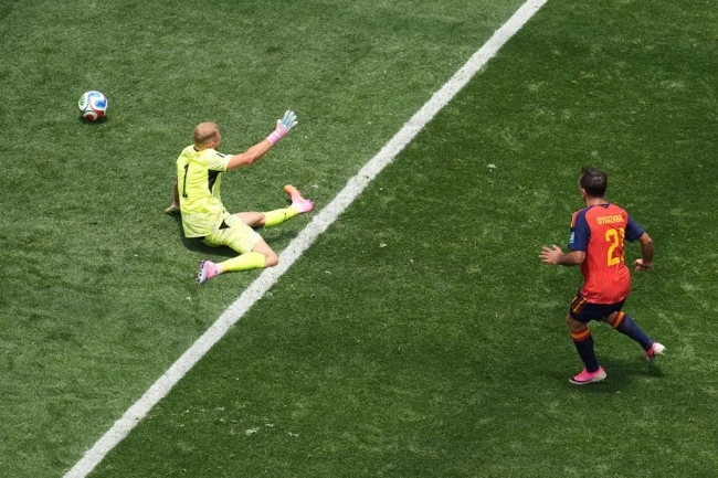 Oyarzabal thăng hoa, Tây Ban Nha đánh bại Áo tiến vào vòng 16 đội World Cup