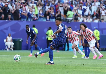 Paraguay 0-1 Pháp: Mbappe thực hiện thành công phạt đền