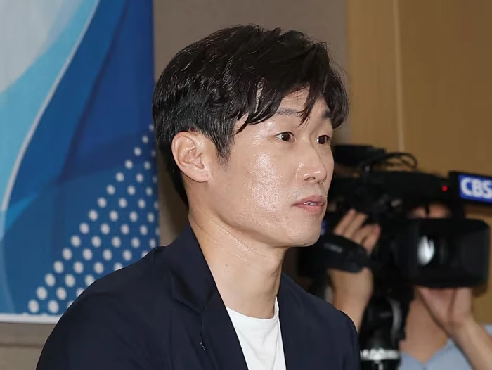Park Ji-sung nhận nhiệm vụ giải cứu bóng đá Hàn Quốc
