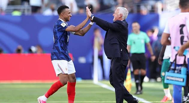 Pháp giải mã Senegal nhờ điều chỉnh của Deschamps Pháp giải mã Senegal nhờ điều chỉnh của Deschamps