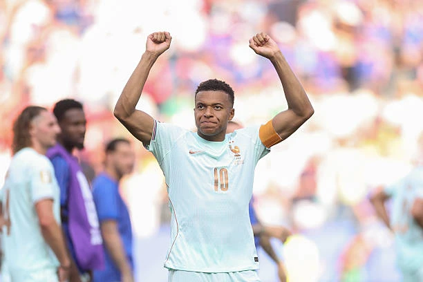 Pháp và Mbappe đơn giản là không thể ngăn cản Pháp và Mbappe đơn giản là không thể ngăn cản