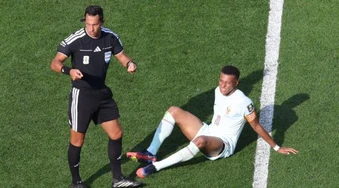 Pháp vào bán kết với nỗi lo chấn thương của Kylian Mbappe