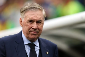 Phía sau nụ cười của Ancelotti và tiêu chuẩn thép tại Brazil