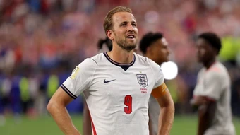 Phù thủy Ghana giải bùa chú cho Harry Kane sau trận hòa