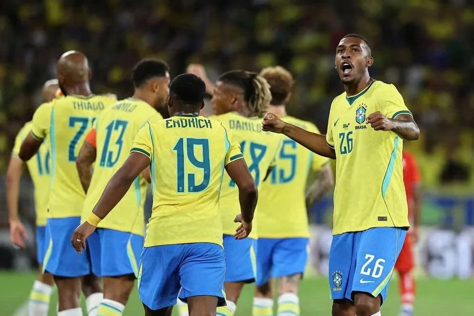 Rodrygo tiết lộ cách sao Brazil sinh tồn trước áp lực mạng Rodrygo tiết lộ cách sao Brazil sinh tồn trước áp lực mạng