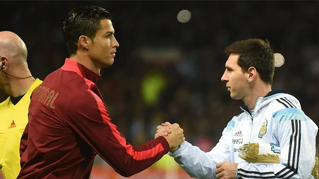 Ronaldo động viên Messi sau khi ông Jorge qua đời Ronaldo động viên Messi sau khi ông Jorge qua đời