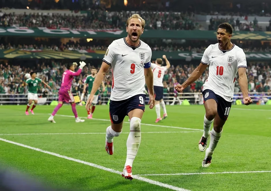 Rooney chỉ tên 6 sao sáng đưa Anh vào tứ kết