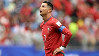 Saha khuyên HLV Martinez dũng cảm để Ronaldo dự bị ở World Cup 2026