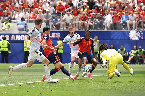 Sai lầm của Senne Lammens đưa Tây Ban Nha vào bán kết World Cup Sai lầm của Senne Lammens đưa Tây Ban Nha vào bán kết World Cup