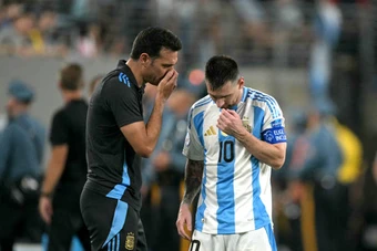 Scaloni bác bỏ lo ngại về việc Messi sớm giải nghệ