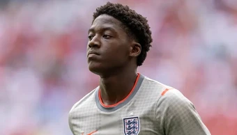 Scholes chỉ trích Tuchel vì bỏ rơi Kobbie Mainoo