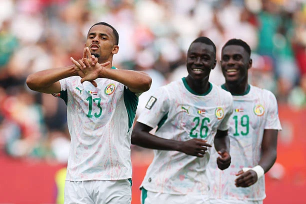 Senegal hủy diệt Iraq để thắp sáng hy vọng tại World Cup Senegal hủy diệt Iraq để thắp sáng hy vọng tại World Cup