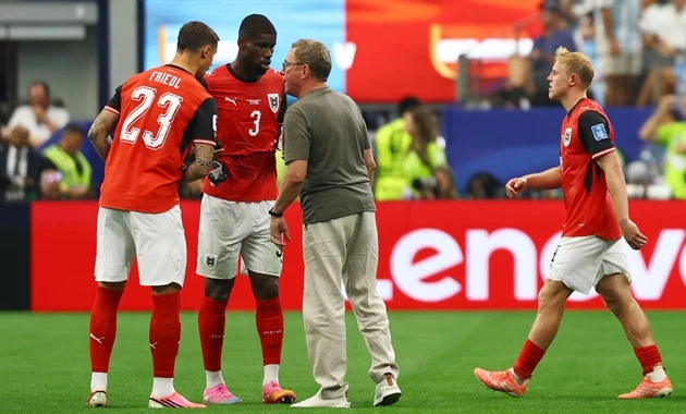 Soi trận Algeria vs Áo: Đại chiến giành ngôi nhì bảng J Soi trận Algeria vs Áo: Đại chiến giành ngôi nhì bảng J