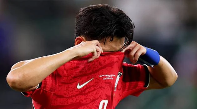 Son Heung-min đau đớn vì giấc mơ World Cup sụp đổ Son Heung-min đau đớn vì giấc mơ World Cup sụp đổ