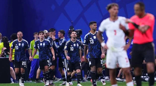 Sự thực dụng của tuyển Anh bị Argentina trừng phạt Sự thực dụng của tuyển Anh bị Argentina trừng phạt