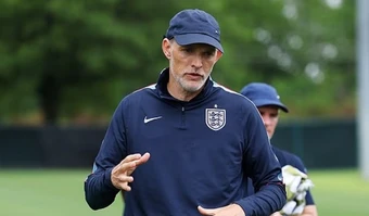 Tại sao Tuchel kiên quyết gạt bỏ Palmer và Trent?