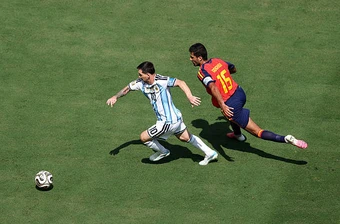 Tây Ban Nha 0-0 Argentina: Lisandro Martinez rời sân