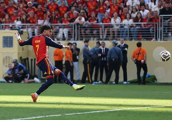 Tây Ban Nha 1-0 Argentina: Ferran Torres mở tỷ số