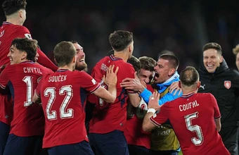 Thắng Đan Mạch trên chấm luân lưu, CH Séc chính thức dự World Cup