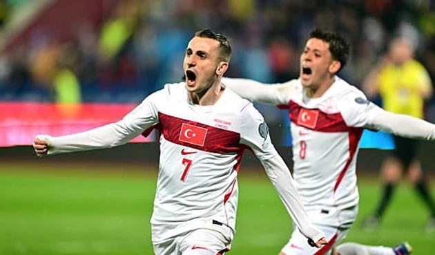 Thắng sát nút Kosovo, Thổ Nhĩ Kỳ đoạt vé đi World Cup Thắng sát nút Kosovo, Thổ Nhĩ Kỳ đoạt vé đi World Cup
