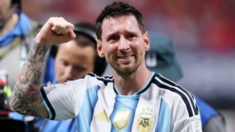 Thiên tài Messi tỉnh giấc giải cứu Argentina trước Ai Cập