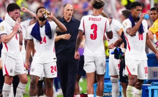 Thomas Tuchel chỉ trích FIFA vì quy định nghỉ tiếp nước Thomas Tuchel chỉ trích FIFA vì quy định nghỉ tiếp nước