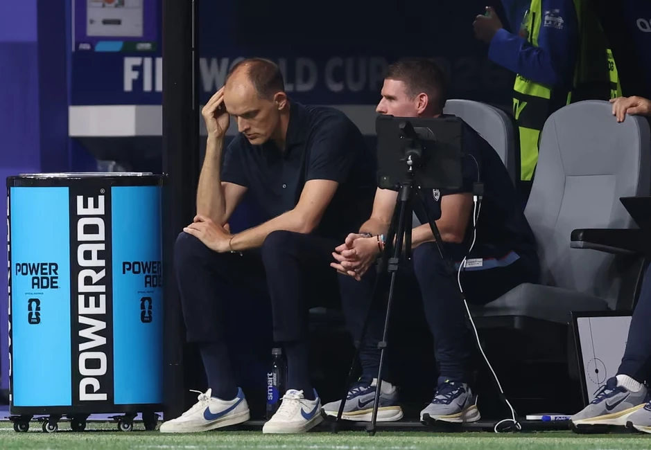 Thomas Tuchel không thể một mình gánh thất bại của bóng đá Anh