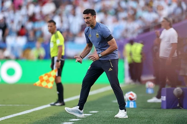 Tránh phụ thuộc Messi, Scaloni tính đổi sơ đồ đấu tuyển Anh