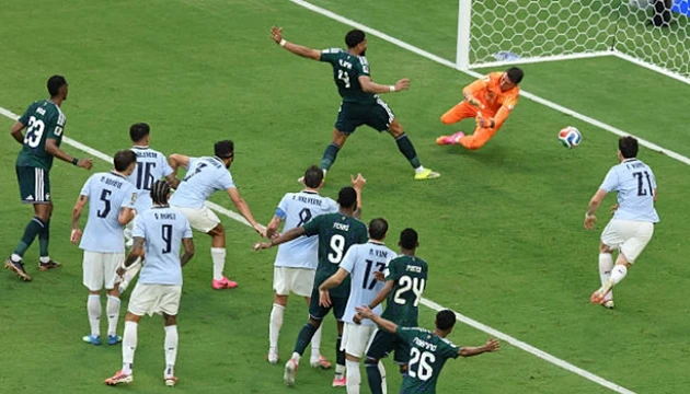 TRỰC TIẾP Saudi Arabia 1-0 Uruguay (Hết H1): Ưu thế tạm thời cho đại diện Châu Á TRỰC TIẾP Saudi Arabia 1-0 Uruguay (Hết H1): Ưu thế tạm thời cho đại diện Châu Á
