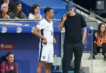 Tuchel có hối hận khi gạt bỏ Alexander-Arnold?