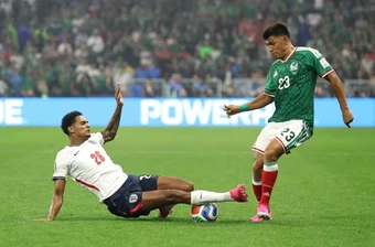 Tuchel phẫn nộ với FIFA vụ án phạt của Quansah