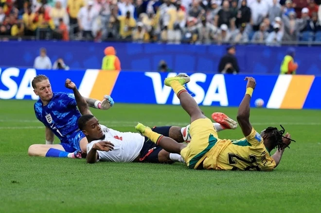 Tuyển Anh đang tự tước bỏ vị thế ứng viên vô địch World Cup 2026 Tuyển Anh đang tự tước bỏ vị thế ứng viên vô địch World Cup 2026