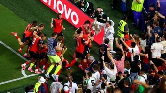 Tuyển Áo lần đầu vượt qua vòng bảng World Cup sau 44 năm