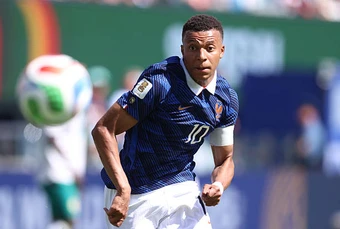 Tuyển Pháp cần nhiều hơn một kỷ lục của Mbappe
