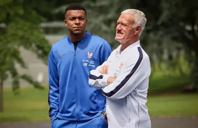 Tuyển Pháp loay hoay giải bài toán Mbappe và Dembele