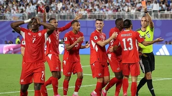 UEFA bác bỏ điều luật phạt ngã vờ gây tranh cãi tại World Cup