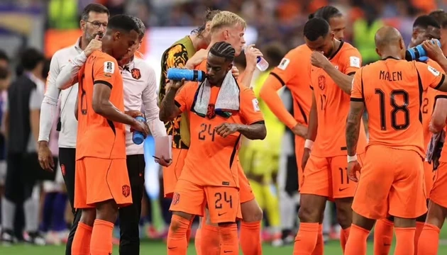 Van Dijk ngầm tố FIFA bẻ luật để chèn quảng cáo tại World Cup 2026 Van Dijk ngầm tố FIFA bẻ luật để chèn quảng cáo tại World Cup 2026